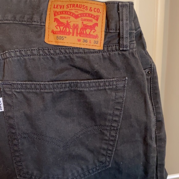 Levi Jeans - Picture 2 of 2